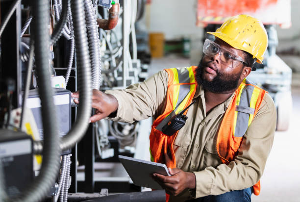 Best Residential Electrician Services  in Warren, OH